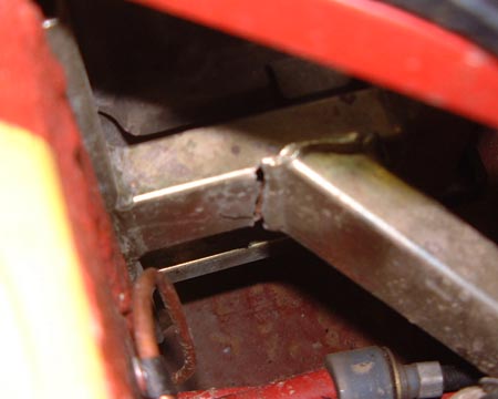 Broken engine mounting