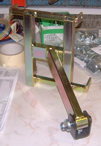 Engine mounting
